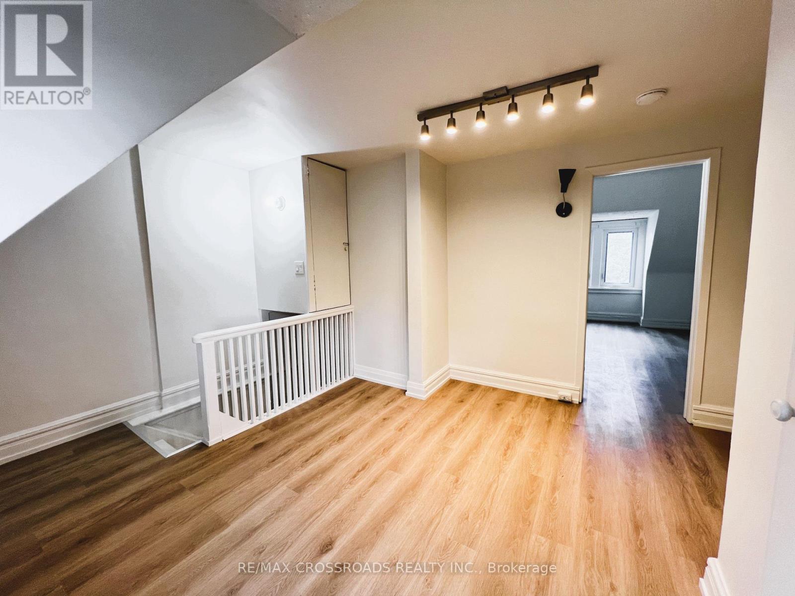 82 Curzon Street, Toronto, Ontario  M4M 3B4 - Photo 26 - E13783684