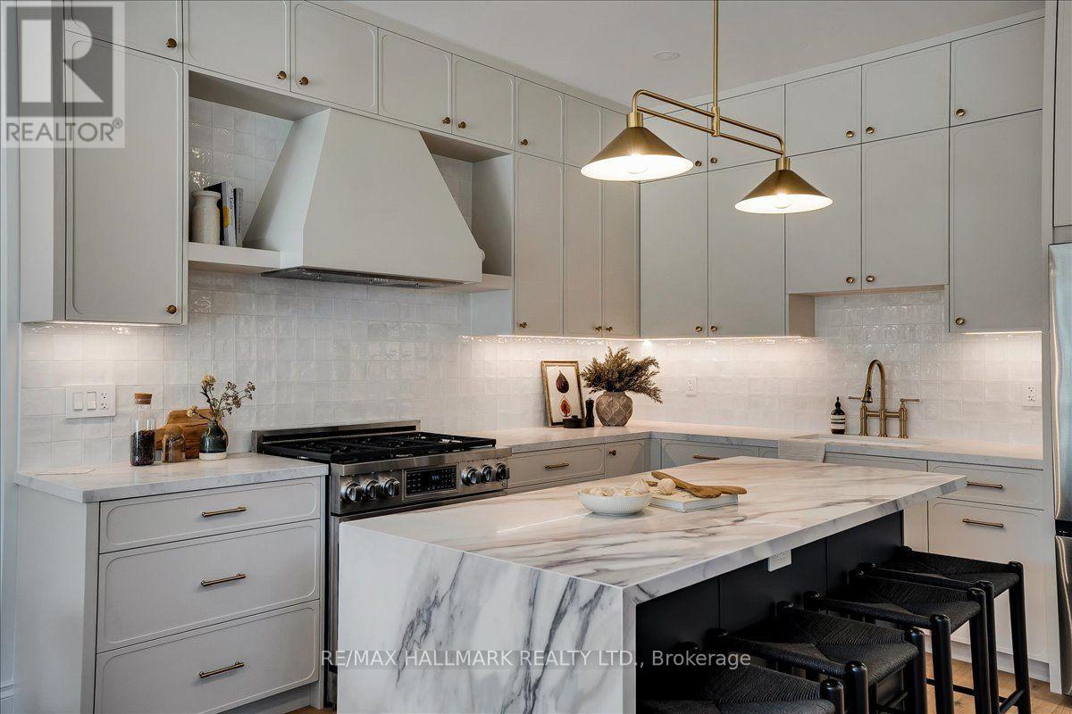 25 Bowden Street, Toronto, Ontario  M4K 2X3 - Photo 10 - E13783780
