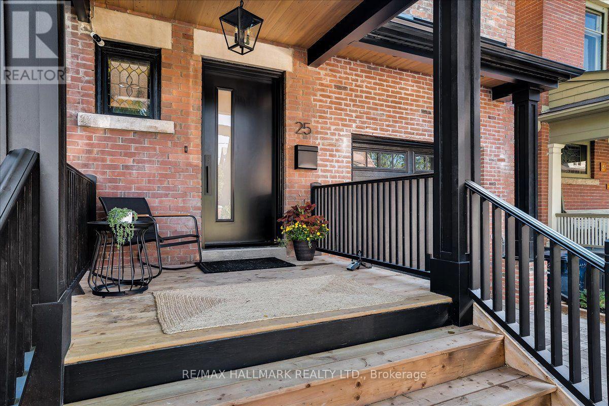 25 Bowden Street, Toronto, Ontario  M4K 2X3 - Photo 4 - E13783780