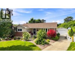 820 WOODWARD CRESCENT, Sarnia, Ontario