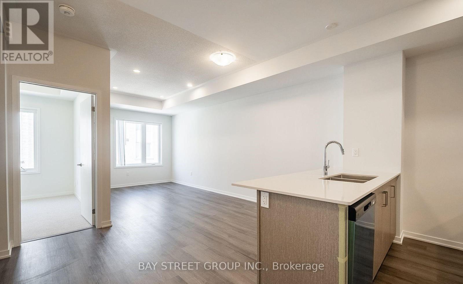 Th166 - 151 Honey Crisp Crescent, Vaughan, Ontario  L4K 5Z8 - Photo 7 - N13783654