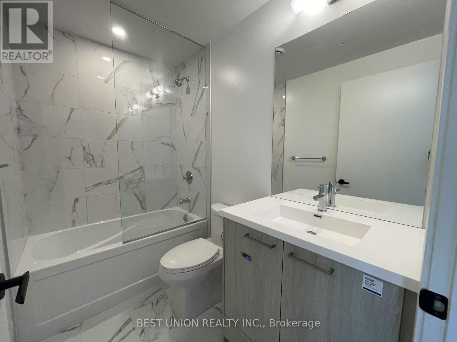 2802 - 28 Interchange Way, Vaughan, Ontario  L4K 0P8 - Photo 11 - N13783766
