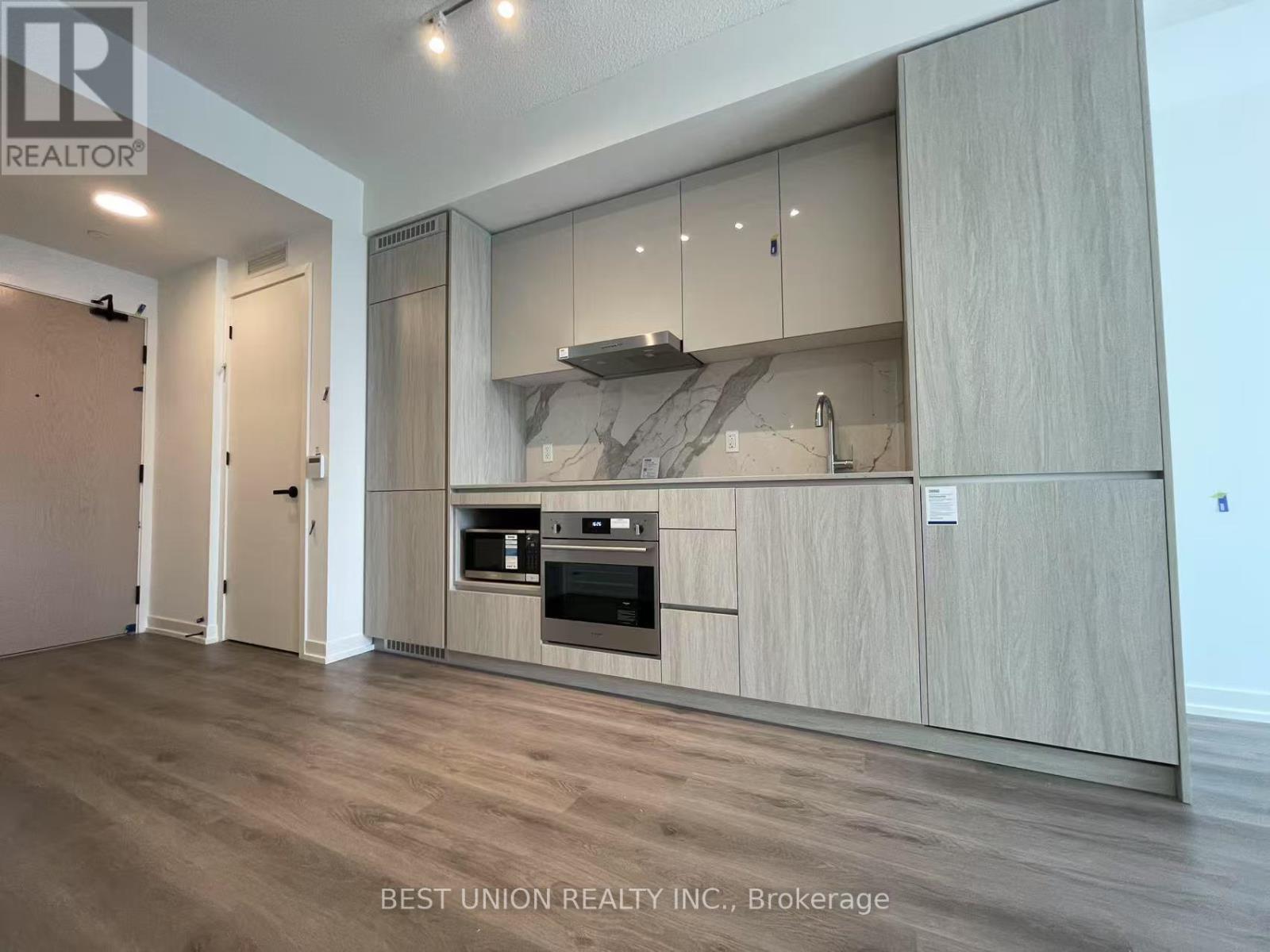 2802 - 28 Interchange Way, Vaughan, Ontario  L4K 0P8 - Photo 8 - N13783766