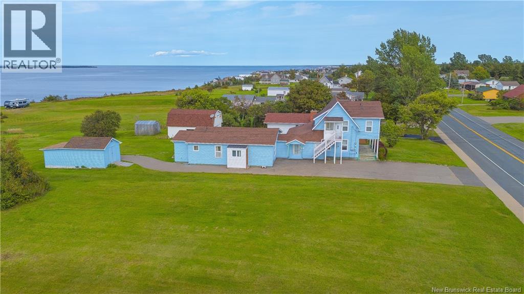 223 Boul St-Pierre E. Boulevard, Caraquet, New Brunswick  E1W 1B1 - Photo 3 - NB144128