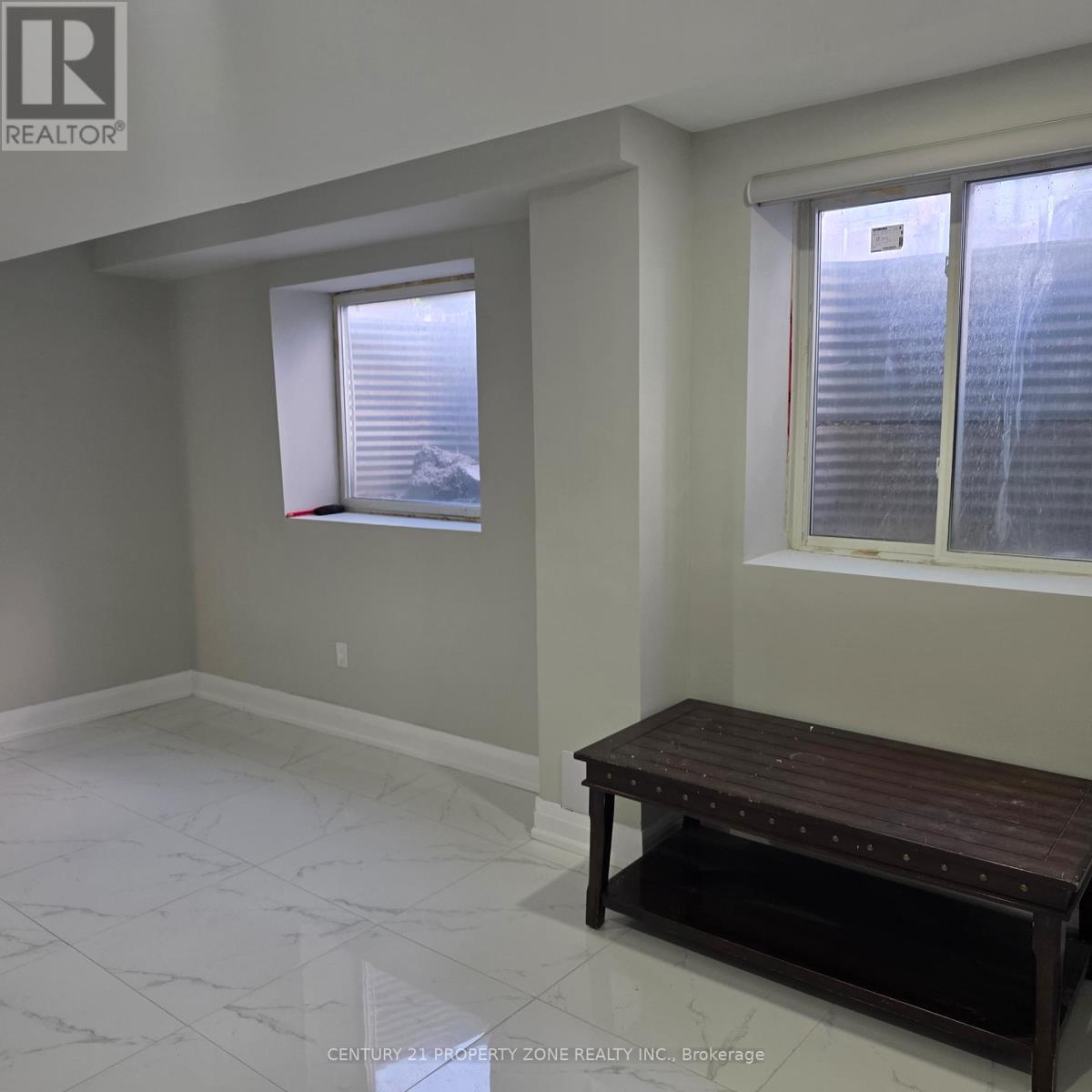 2 Bachelor Street, Brampton (Northwest Brampton), Ontario  L7A 5B1 - Photo 3 - W13783664