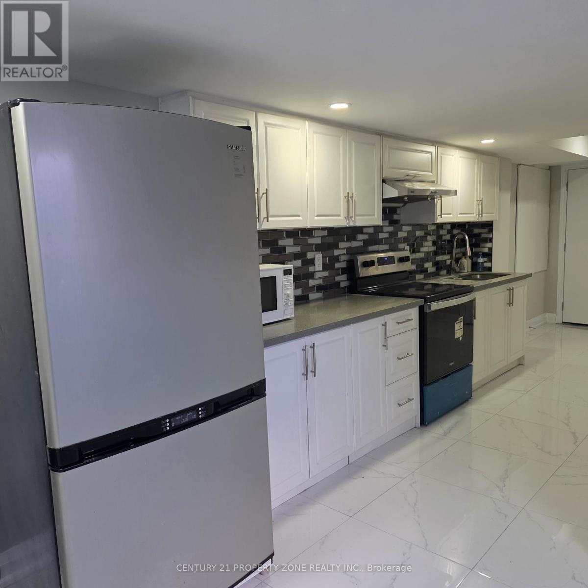 2 Bachelor Street, Brampton (Northwest Brampton), Ontario  L7A 5B1 - Photo 7 - W13783664