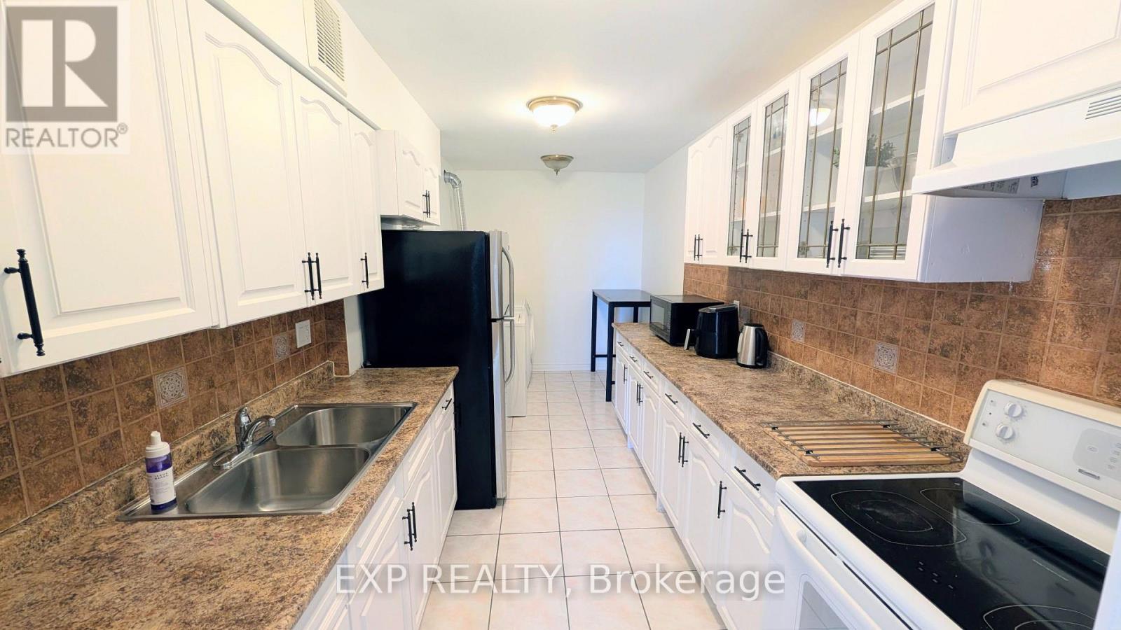 1813 - 320 Dixon Road, Toronto, Ontario M9R 1S8 - Photo 10 - W13783762