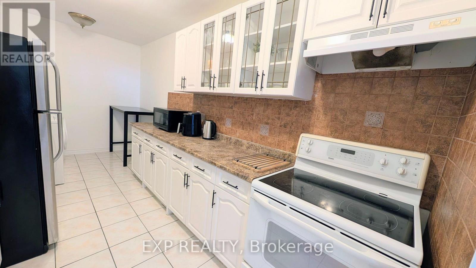 1813 - 320 Dixon Road, Toronto, Ontario M9R 1S8 - Photo 9 - W13783762