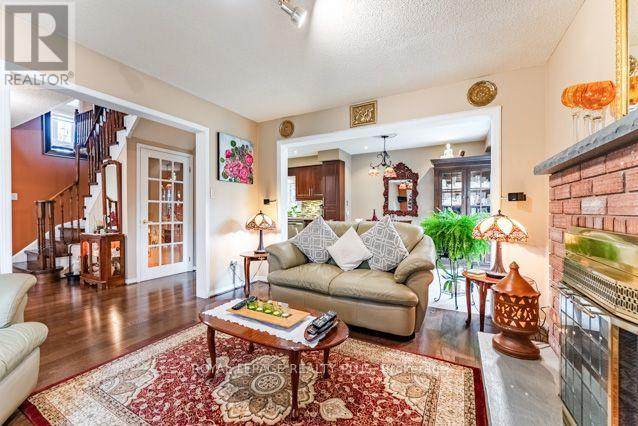 3362 Aubrey Road, Mississauga, Ontario  L5L 5E1 - Photo 7 - W13783782