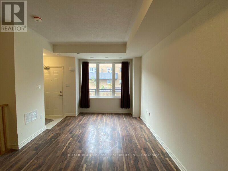 10 - 2285 Mcnab Lane, Mississauga, Ontario L5J 0B3 - Photo 2 - W13783788
