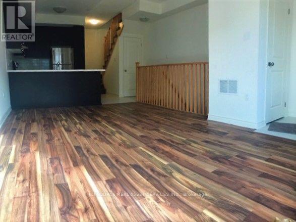 10 - 2285 Mcnab Lane, Mississauga, Ontario L5J 0B3 - Photo 3 - W13783788