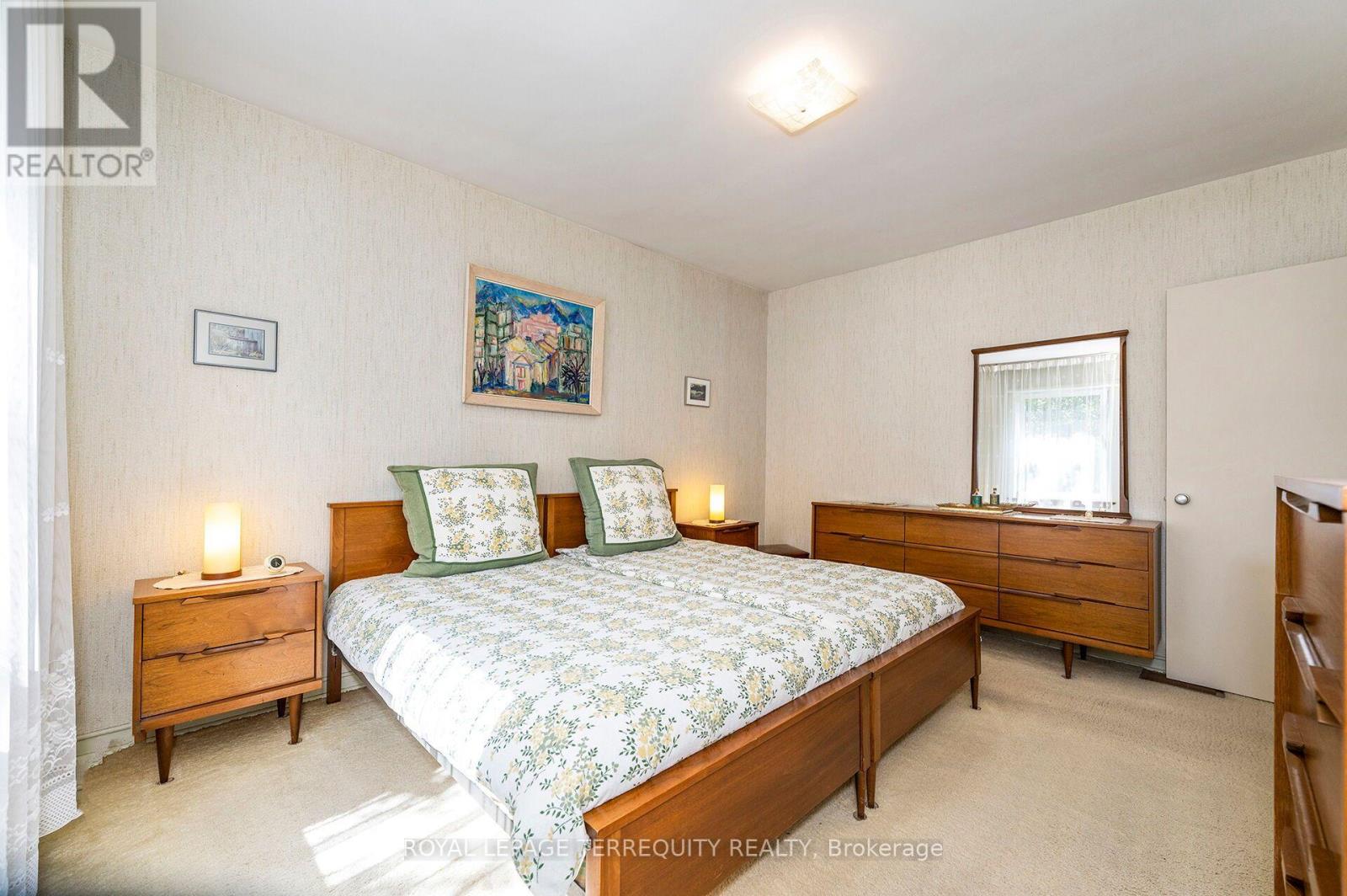 11 Picton Crescent, Toronto (Downsview-Roding-Cfb), Ontario  M3K 1W4 - Photo 14 - W13783812