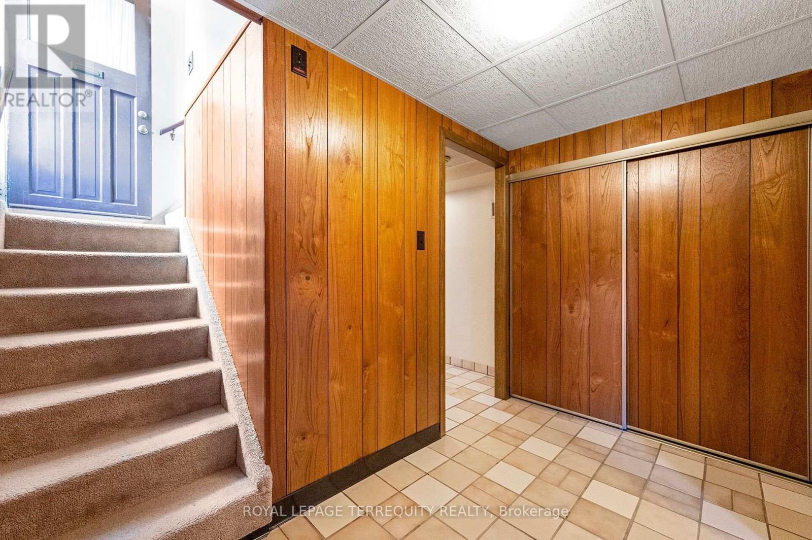 11 Picton Crescent, Toronto (Downsview-Roding-Cfb), Ontario  M3K 1W4 - Photo 21 - W13783812