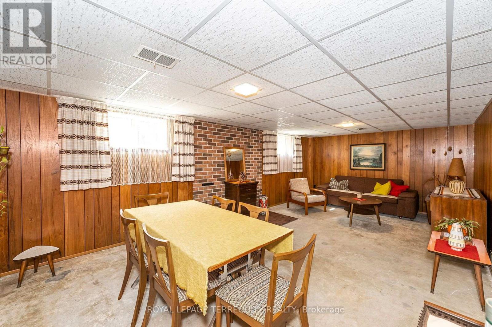 11 Picton Crescent, Toronto (Downsview-Roding-Cfb), Ontario  M3K 1W4 - Photo 27 - W13783812