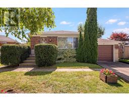 11 PICTON CRESCENT, Toronto, Ontario