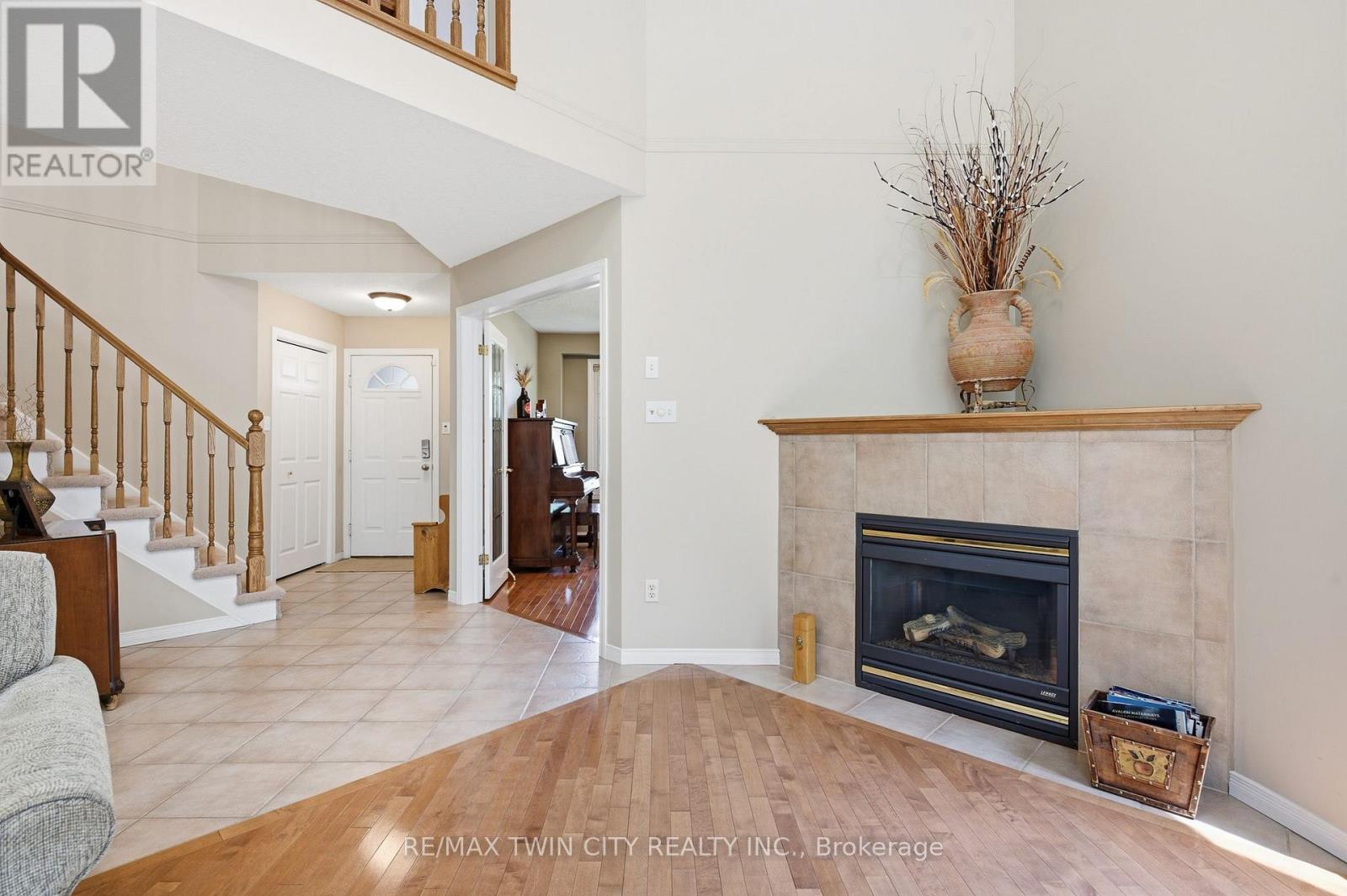 15 Carolinian Lane, Cambridge, Ontario  N1S 5B5 - Photo 11 - X13783754
