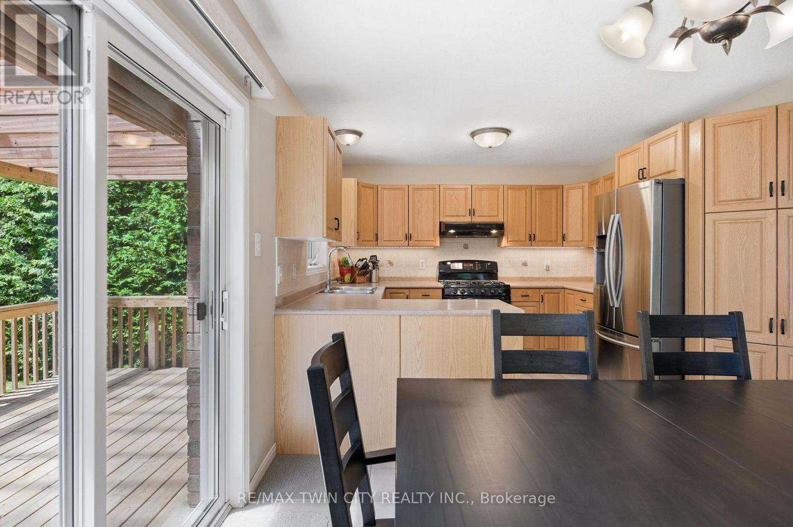 15 Carolinian Lane, Cambridge, Ontario  N1S 5B5 - Photo 14 - X13783754