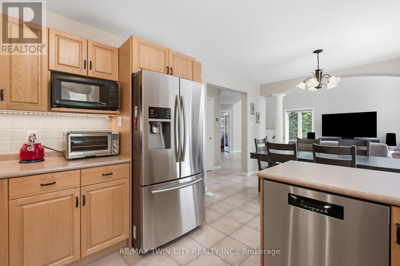 15 Carolinian Lane, Cambridge, Ontario  N1S 5B5 - Photo 18 - X13783754