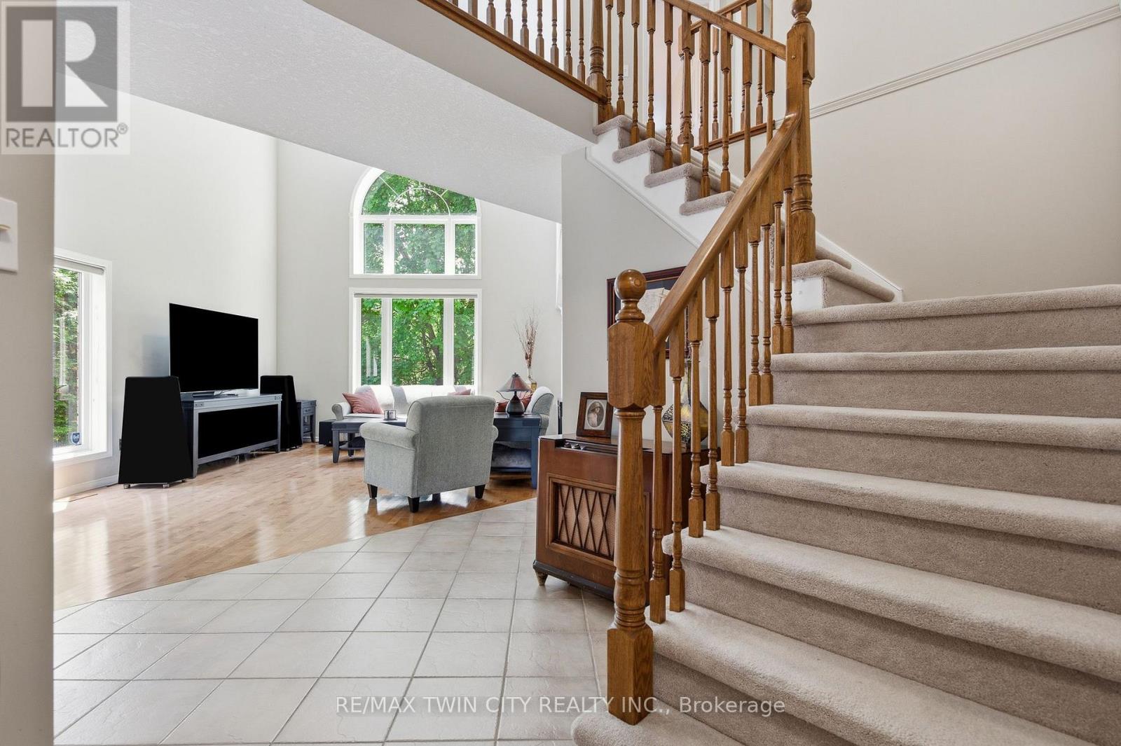 15 Carolinian Lane, Cambridge, Ontario  N1S 5B5 - Photo 7 - X13783754