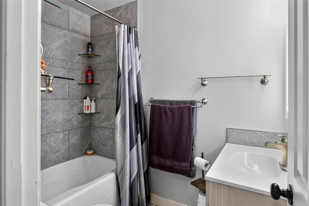 211 Hatcher Road, Winnipeg, Manitoba  R2C 3W6 - Photo 17 - 202622769