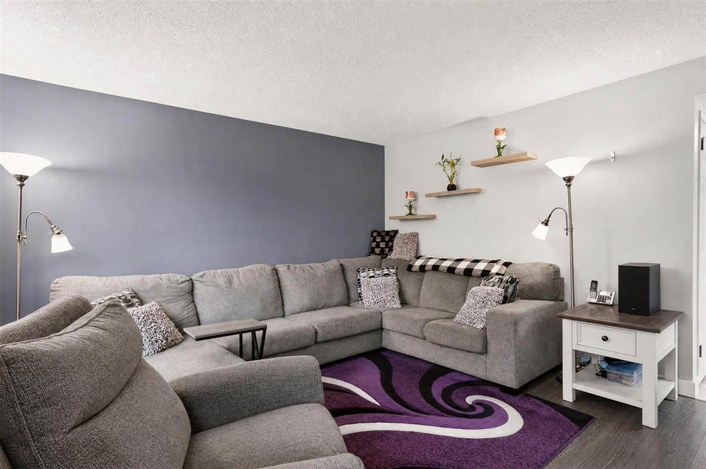 211 Hatcher Road, Winnipeg, Manitoba  R2C 3W6 - Photo 4 - 202622769