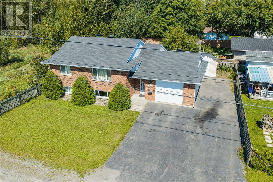 390 Alexander Street, Sudbury, Ontario  P3A 5X9 - Photo 3 - 2130351