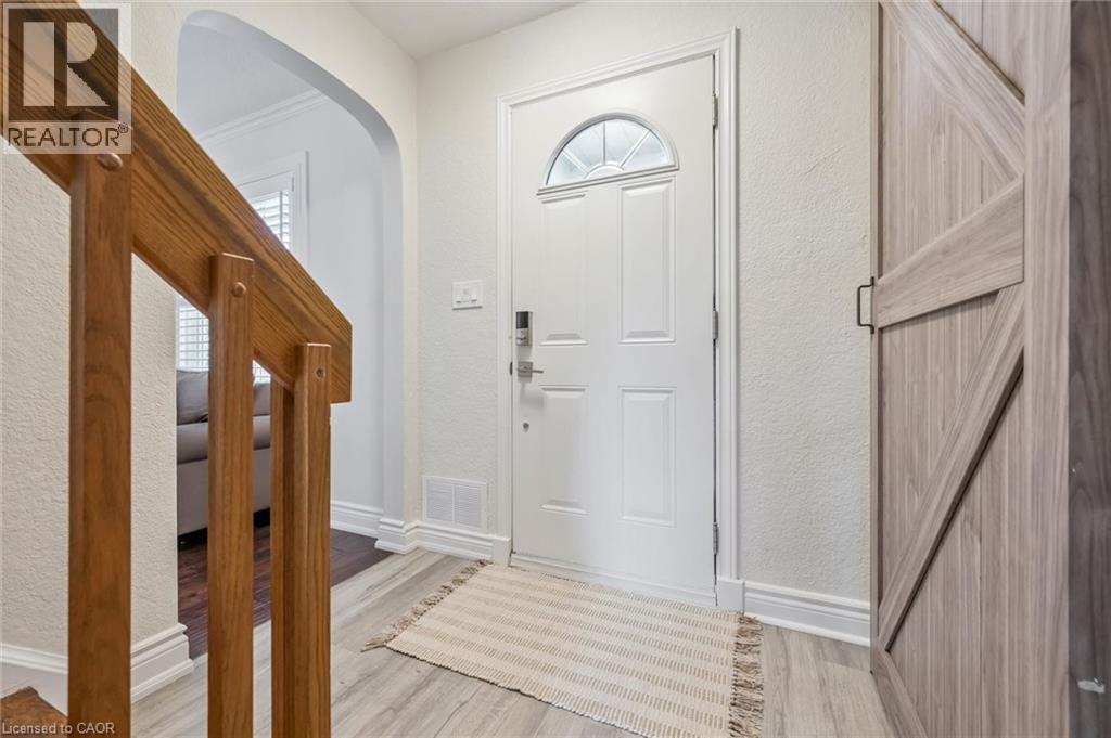 1010 Baldwin Road, Mississauga, Ontario  L4Y 1J2 - Photo 4 - 40857989