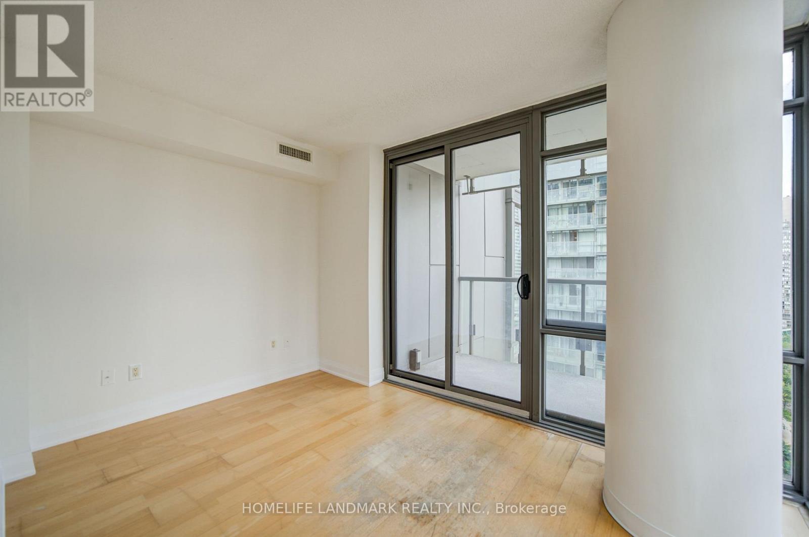 1508 - 38 Grenville Street, Toronto, Ontario  M4Y 1A5 - Photo 15 - C13783850
