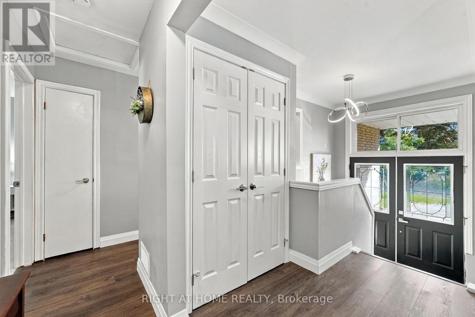 14 Cole Avenue, Clarington, Ontario  L1C 1K6 - Photo 2 - E13783814