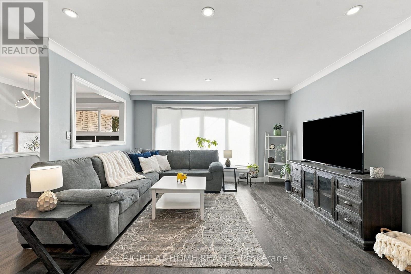 14 Cole Avenue, Clarington, Ontario  L1C 1K6 - Photo 4 - E13783814