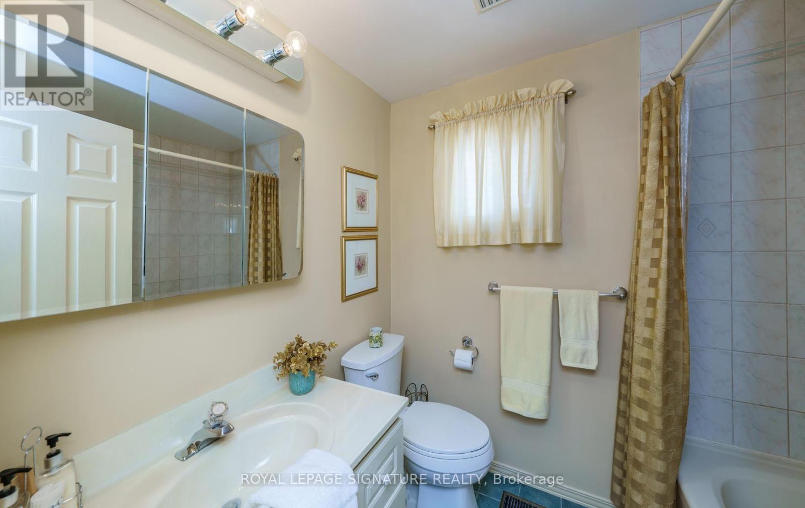 12 Manilow Street, Toronto, Ontario  M1W 3R7 - Photo 30 - E13783822