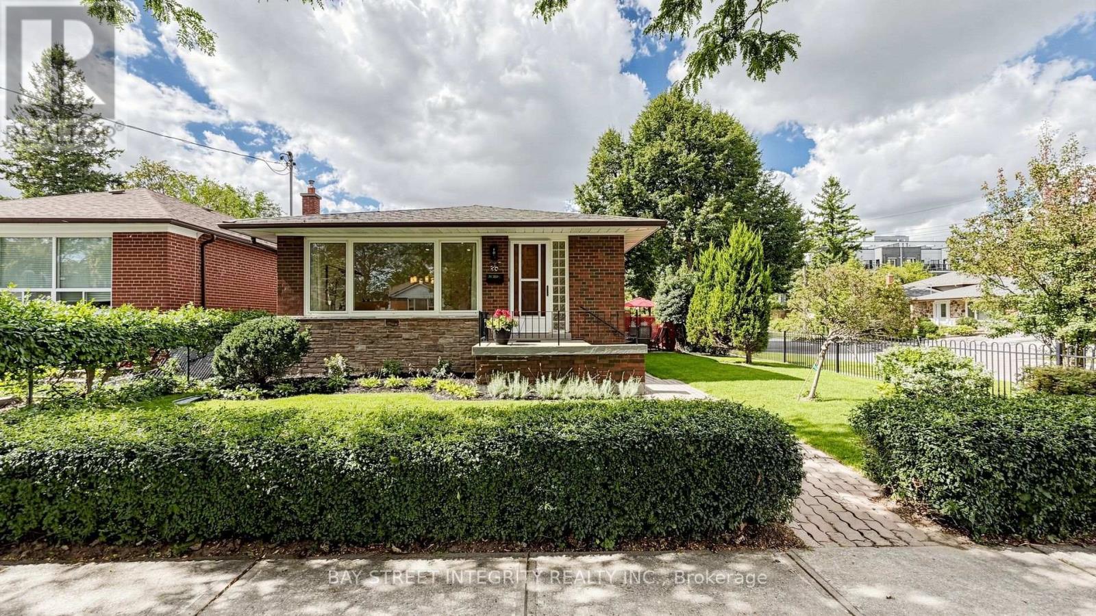 28 Ashdean Drive, Toronto, Ontario  M1P 1E3 - Photo 2 - E13783898