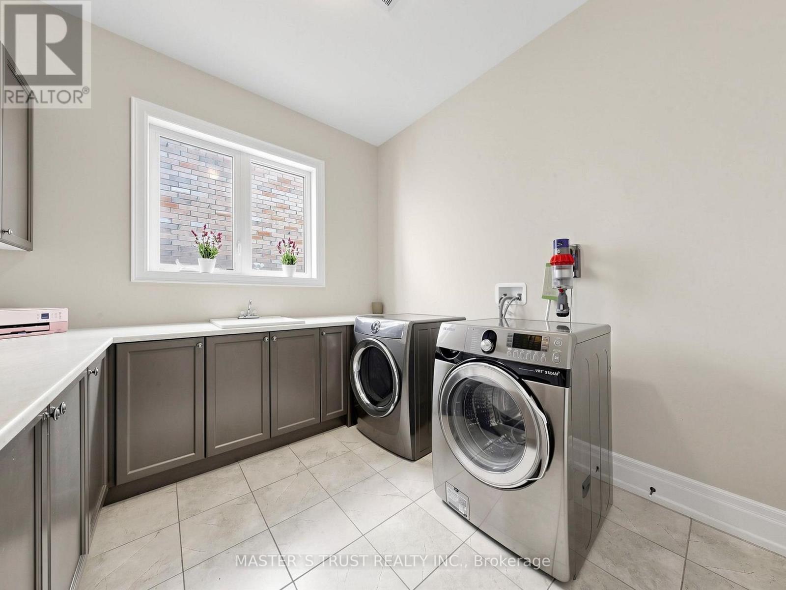61 Grange Drive, Richmond Hill, Ontario  L4E 1E2 - Photo 36 - N13783840