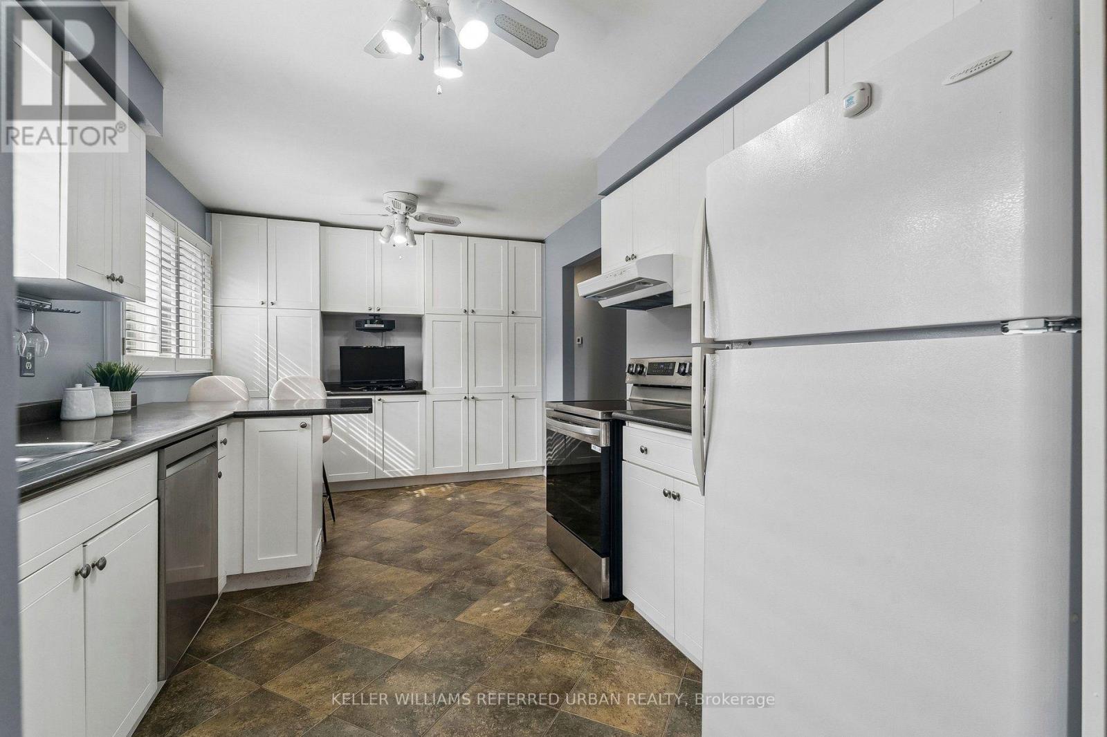 190 Hilltop Drive, East Gwillimbury, Ontario  L9N 1B8 - Photo 14 - N13783844