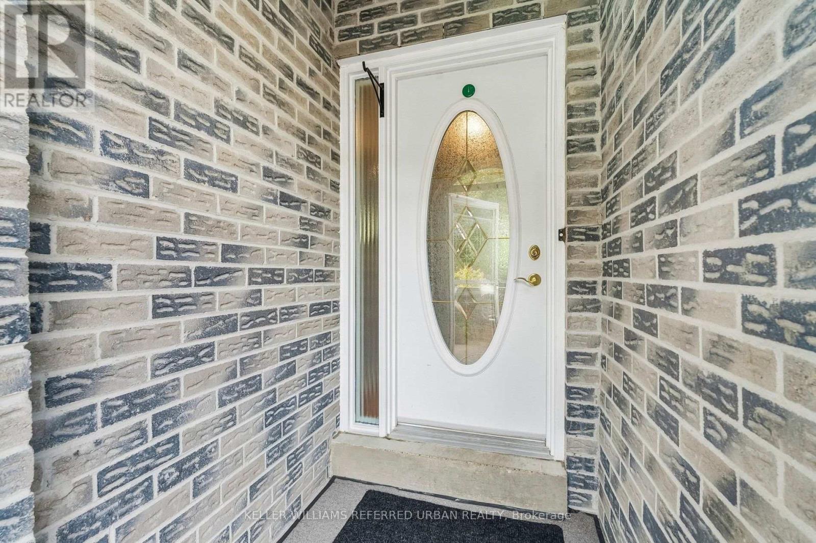 190 Hilltop Drive, East Gwillimbury, Ontario  L9N 1B8 - Photo 3 - N13783844