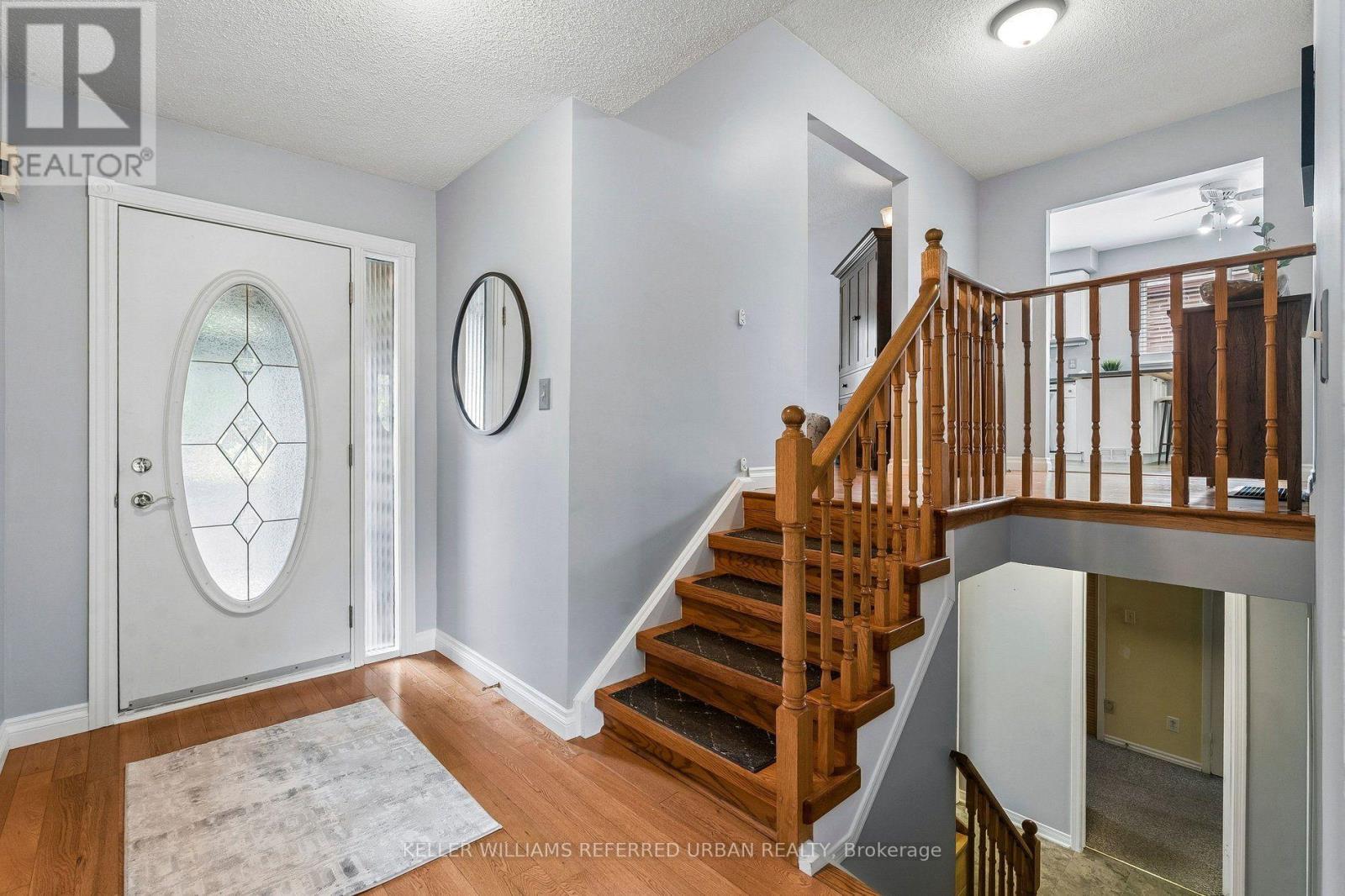 190 Hilltop Drive, East Gwillimbury, Ontario  L9N 1B8 - Photo 5 - N13783844