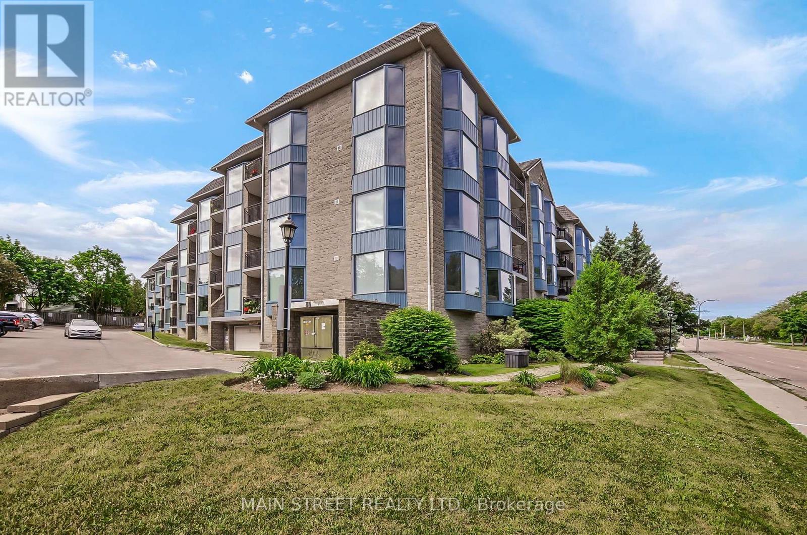 306 - 85 Wellington Street W, Aurora, Ontario L4G 2P2 - Photo 2 - N13783900