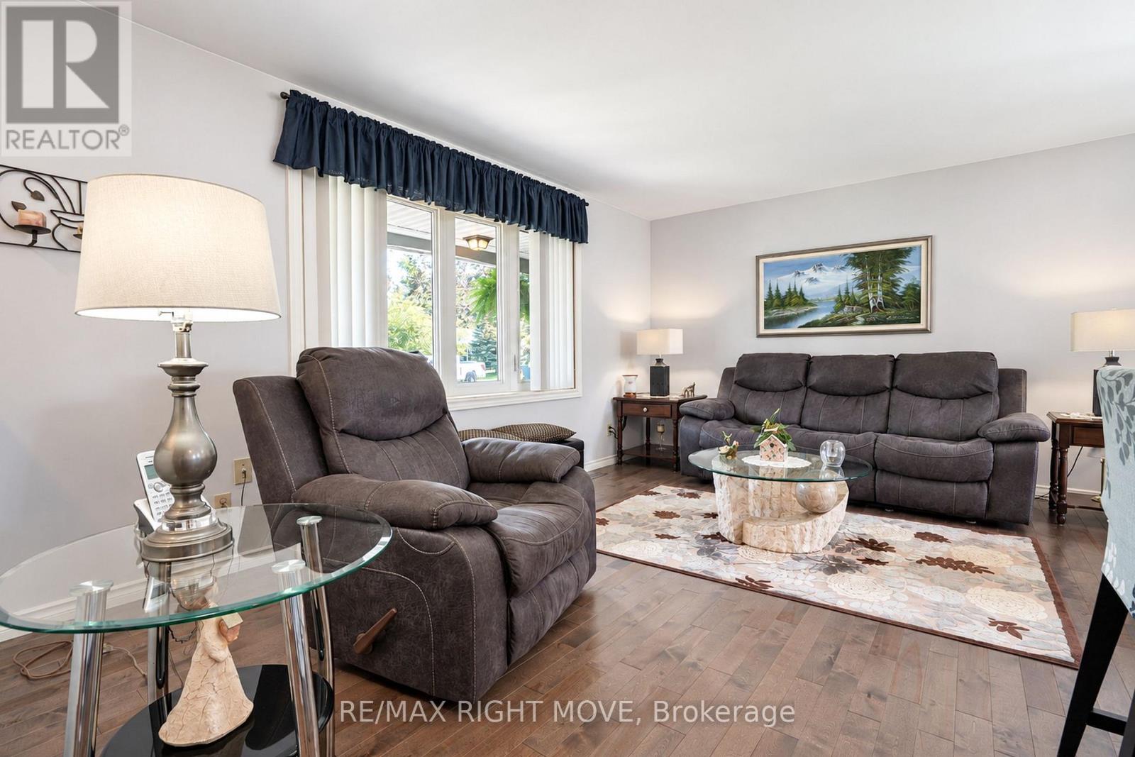 3 Lawson Avenue, Orillia, Ontario  L3V 3V5 - Photo 10 - S13783890