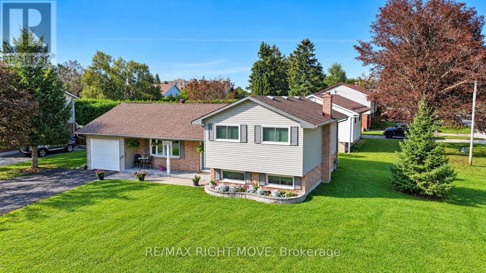 3 Lawson Avenue, Orillia, Ontario  L3V 3V5 - Photo 29 - S13783890