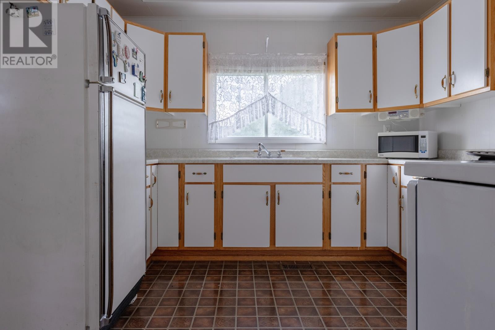 5 Tavenors Lane, Corner Brook — photo 3