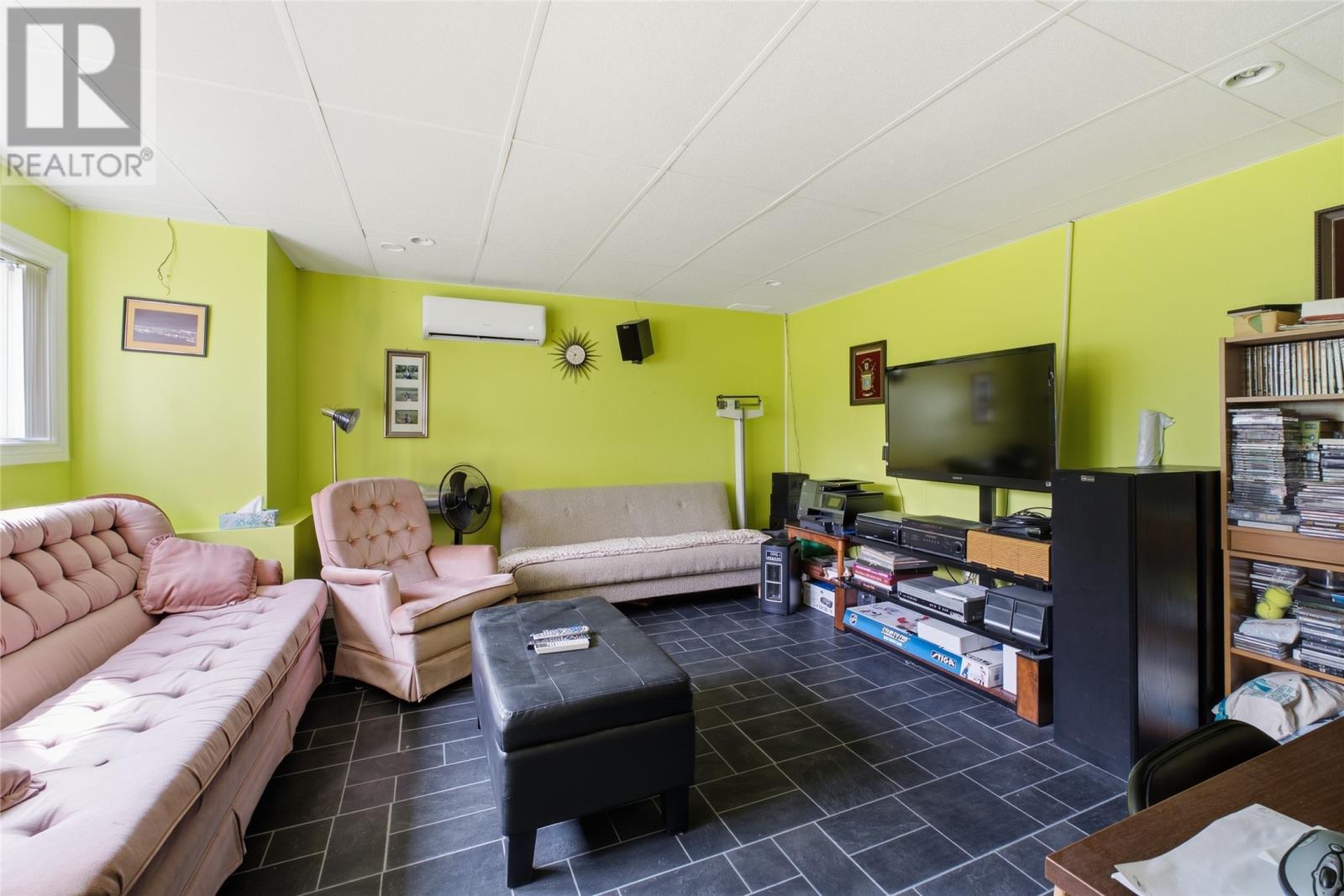 33 Harbour Drive, Hillview — photo 28
