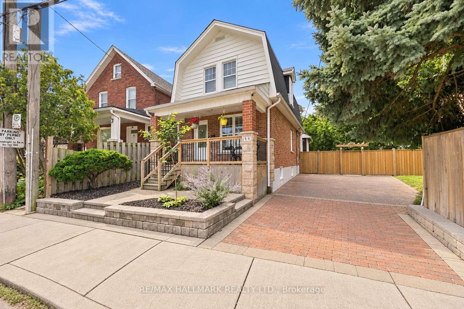 44 HOLLEY AVENUE, Toronto, Ontario