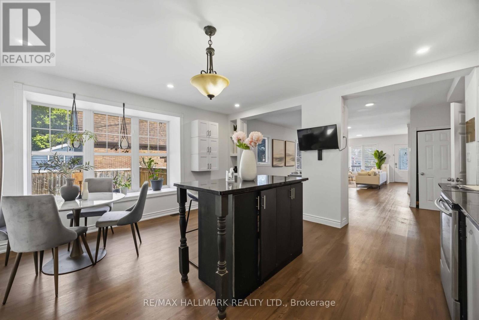 44 Holley Avenue, Toronto, Ontario  M9N 2C5 - Photo 11 - W13783830