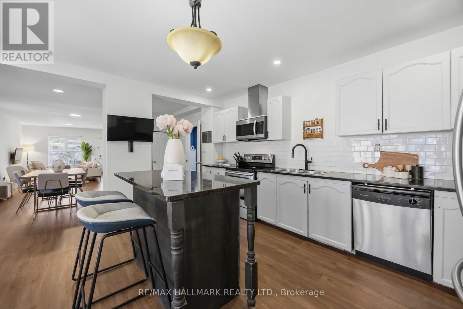 44 Holley Avenue, Toronto, Ontario  M9N 2C5 - Photo 12 - W13783830