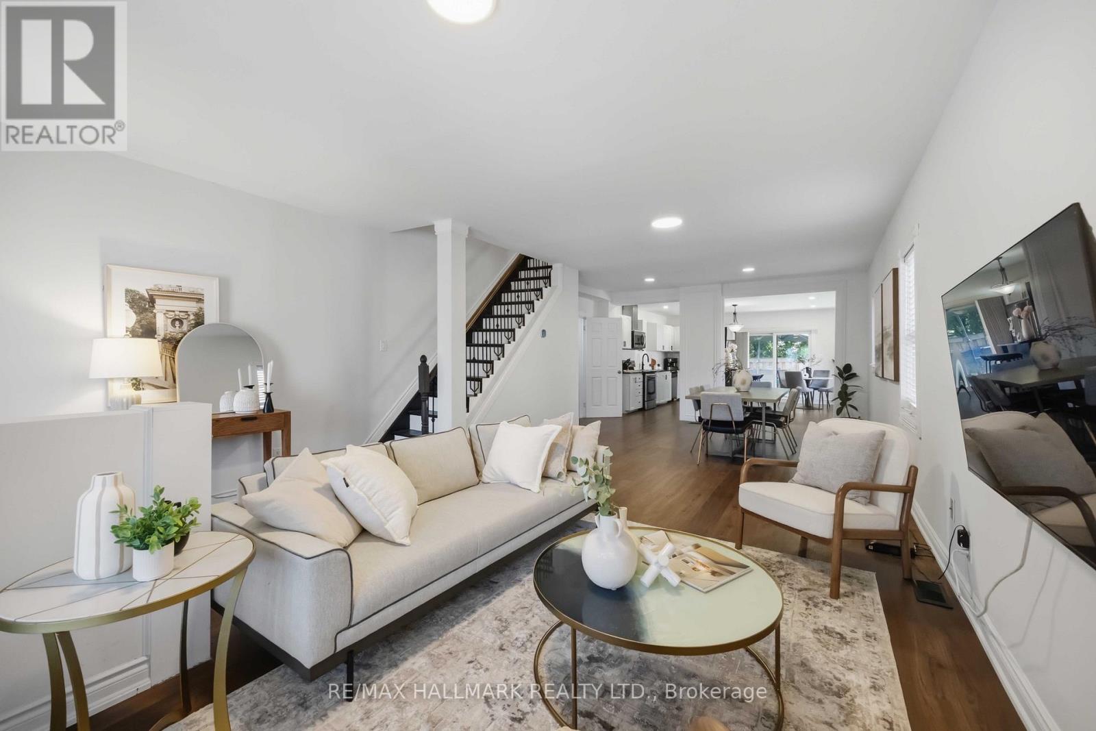 44 Holley Avenue, Toronto, Ontario  M9N 2C5 - Photo 5 - W13783830