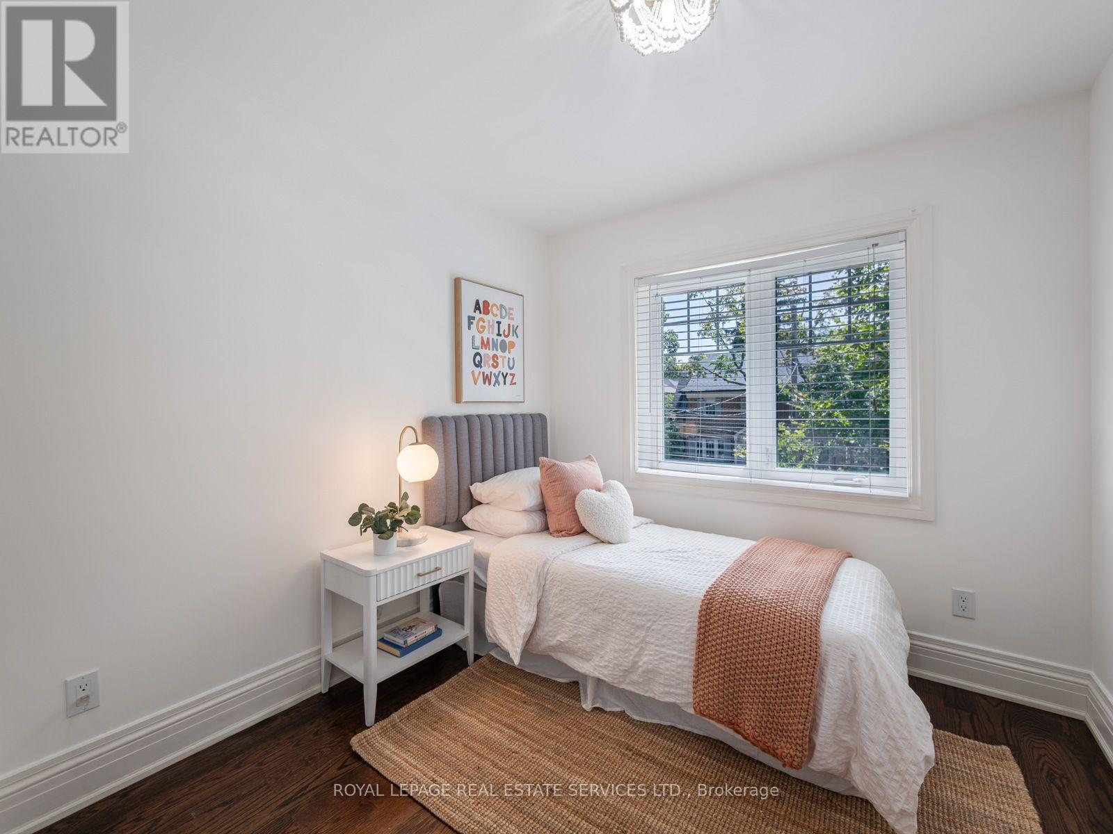 10 Elora Road, Toronto, Ontario  M6P 3H6 - Photo 24 - W13783832