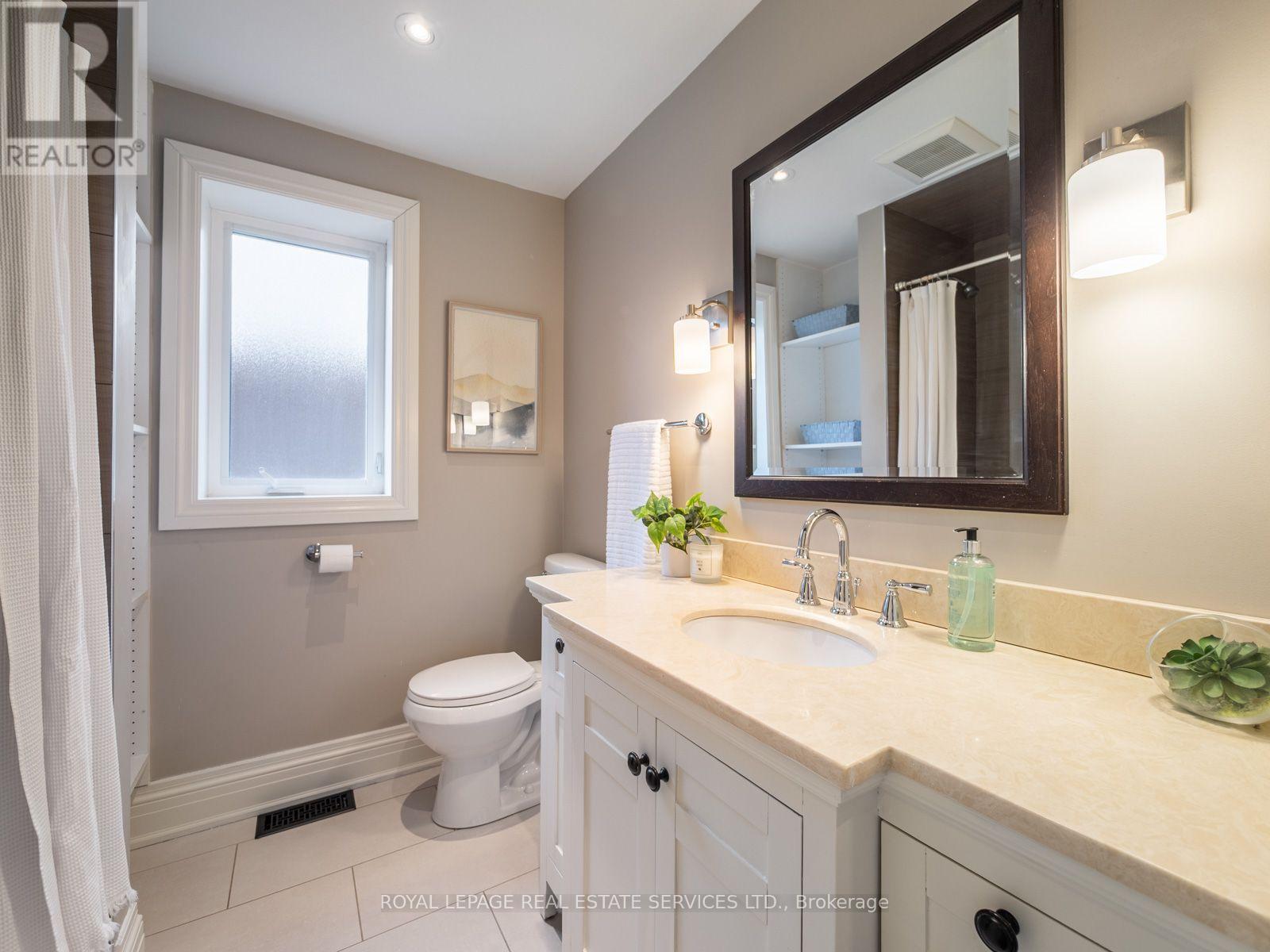 10 Elora Road, Toronto, Ontario  M6P 3H6 - Photo 26 - W13783832