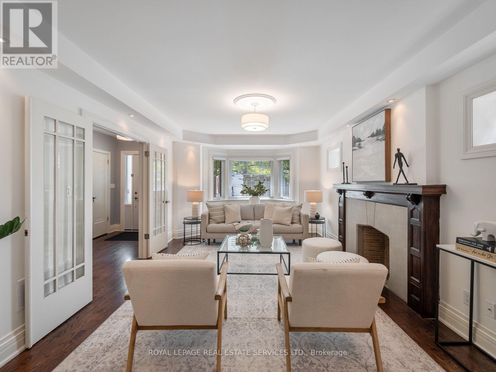 10 Elora Road, Toronto, Ontario  M6P 3H6 - Photo 7 - W13783832