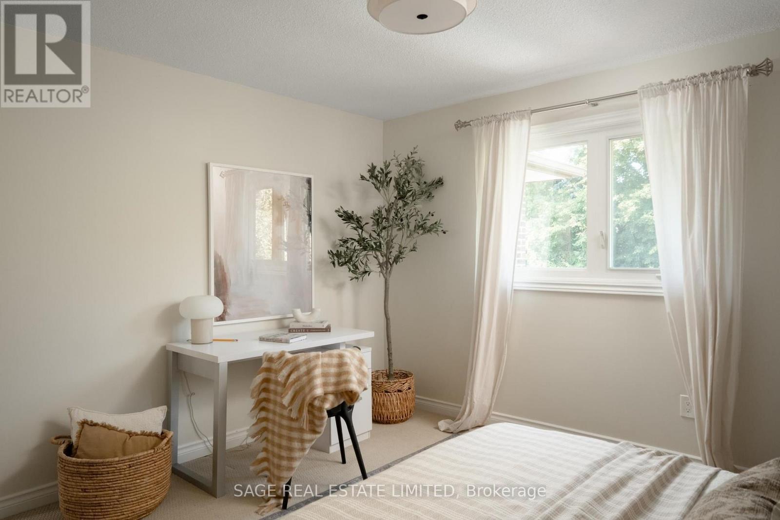1819 Friar Tuck Court, Mississauga, Ontario  L5K 2L4 - Photo 27 - W13783874