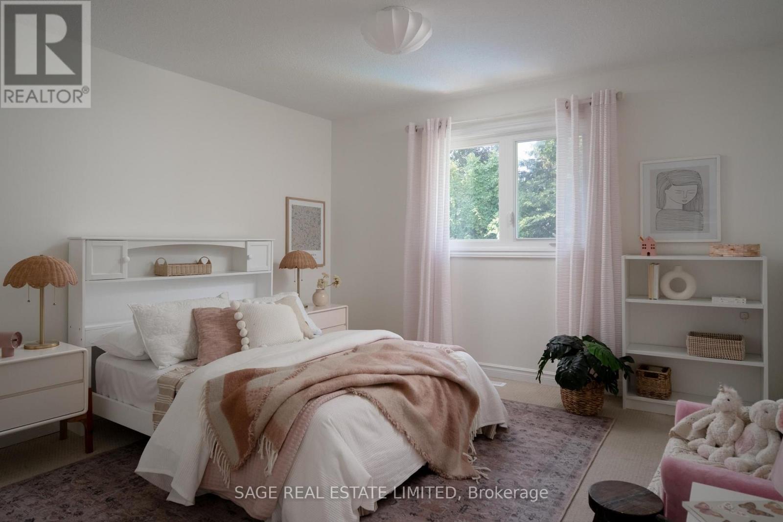 1819 Friar Tuck Court, Mississauga, Ontario  L5K 2L4 - Photo 30 - W13783874